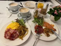 -因特拉肯贝乌里瓦奇大酒店