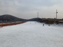 -秦皇古道滑雪场