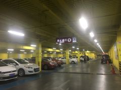 -欧尚超市苏州店停车场(金鸡湖路店)
