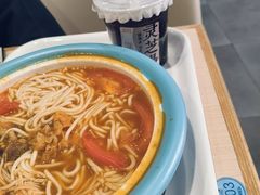 -灵芝妹子海鲜米线(劳动公园店)