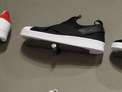 -ABC MART(心斎橋店)