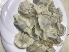 韭菜鸡蛋饺子-福园东北菜饺子铁锅炖