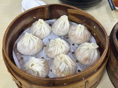 -莱莱小笼·乔艾