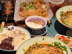 -八月美食小馆(银泰城总店)