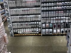 -名创优品(北京新中关购物中心地铁层店)