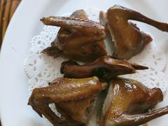 蒜香乳鸽-富哥食店