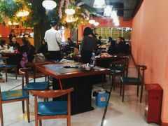 大堂-渔香岛美蛙鱼头火锅(威清路店)