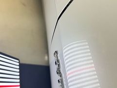 -鲨鱼皮汽车凹陷玻璃修复(静安店)