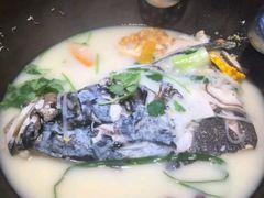 -咕嘟草帽鱼·牛奶一样的鲜鱼汤(包河万达广场创始店)