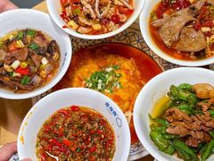 -李与白包子铺(桐梓林店)