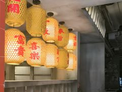 -红九格老火锅(三峡广场店)