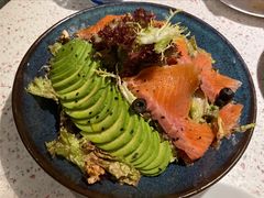 牛油果烟熏三文鱼沙拉-BE BRIGHT KITCHEN(正佳广场店)