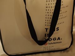 -lululemon(上海浦东IFC店)