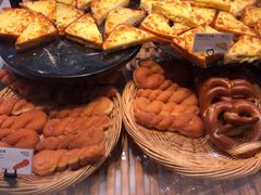 -巴黎贝甜(大宁国际商业广场店)