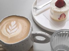 -UNI UNI(环亚凯瑟琳店)