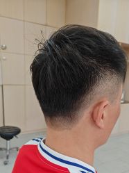-首脑美发沙龙