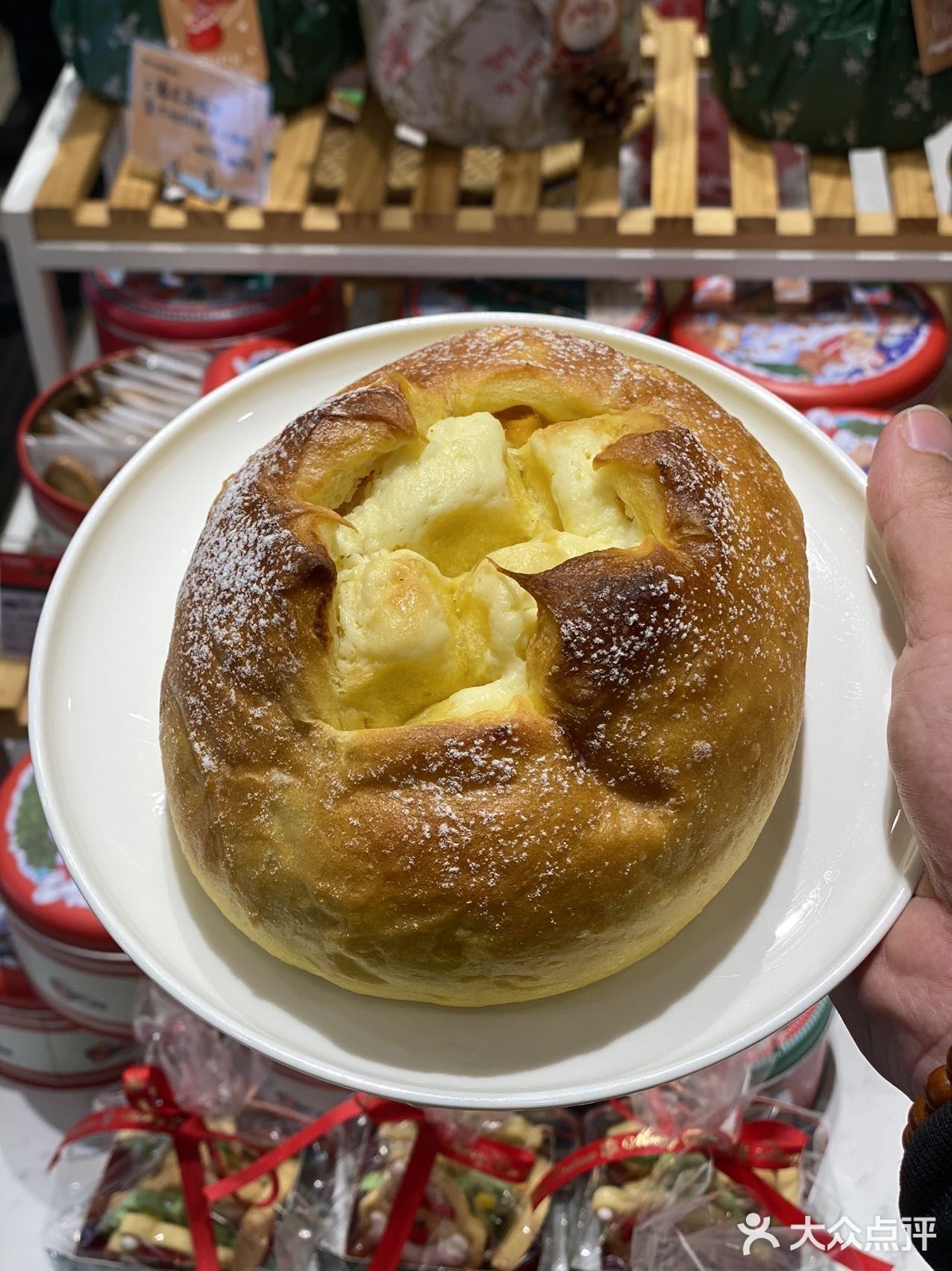 见过圣诞🎄氛围这么浓的蛋糕房吗？