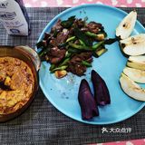 地址特仑苏牛奶一盒，高颜值紫薯一块儿