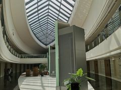-上海滴水湖皇冠假日酒店