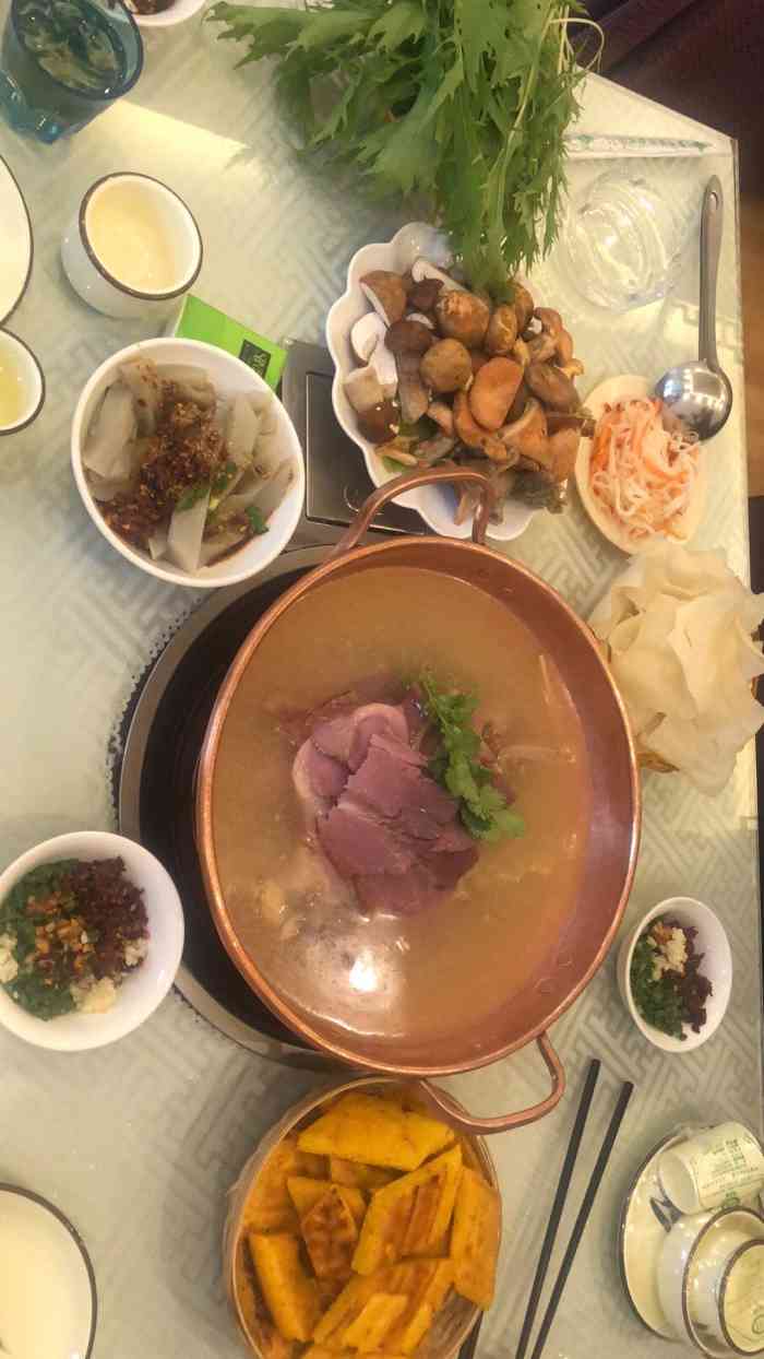 山老腿火锅店-"看完鸟回剑川没车,6公里啊!走了一半,居.