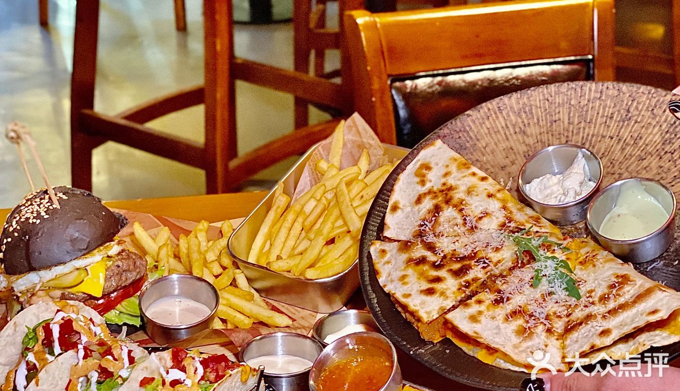 查什么？当然是查理的口袋喇～