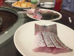 脆肉鲩鱼头-正能量脆肉鲩火锅