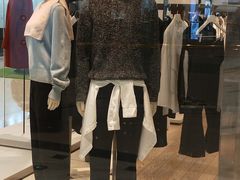 -COS(月星环球港店)