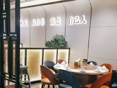 -自己人·宜昌菜(水悦城店)