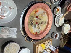 -阿婆情腊排骨火锅·野生菌季(古城旗舰店)