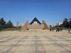 -上海市龙华烈士陵园