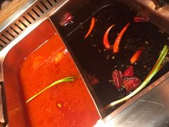 -老牌坊云南鱼豆花火锅(爱建店)