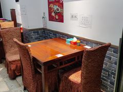 -茸梅路右拐龙虾-农家菜(松江店)