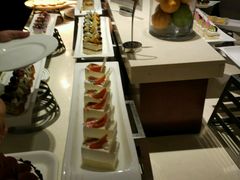 -凤冠假日酒店自助餐