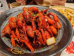 -肥肥虾庄·金牌油焖大虾(汉街SKP店)