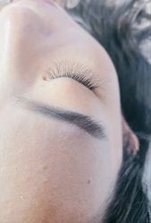 -爱空间美睫健康美甲