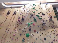 -ROCKPLUS攀岩馆(环宇城店)