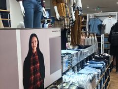 -优衣库(上海虹口龙之梦店)