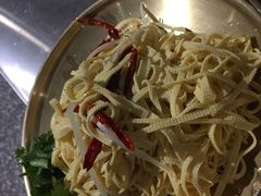 拌千张-本炙炭烤·蒲烧活鳗料理店(金沙洲店)