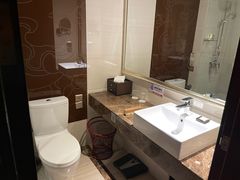 -锦龙国际酒店(天津奥体中心华苑地铁站店)