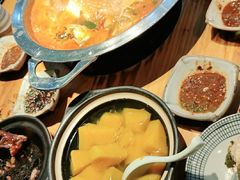 -野山舂·贵州现舂酸汤火锅(鸿通城店)