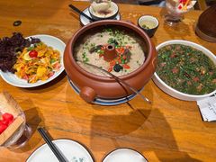 汽锅菌子肉饼-老滇山寨•云南特色菜•地方菜•民族风情歌舞表演(金碧店)