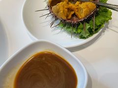 生吃海胆-海味当家·蒸锅海鲜(中山广场创始店)