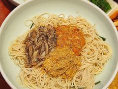 -裕兴记•蟹黄面馆(人民广场店)