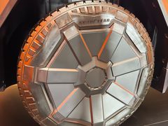-TESLA 特斯拉(上海太古汇体验店)