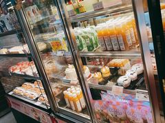 面包甜点陈列柜-麦的多(石油路店)