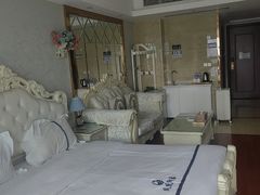 -凤凰印象公寓(深圳罗湖大剧院东门店)