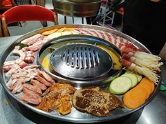 -哈哈碳都·牛肋条无限自助烤肉(台江万达店)