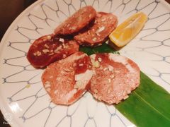 -山川小町·极番烧肉(新地假日广场店)