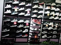 -云柏鞋业(十里堡店)