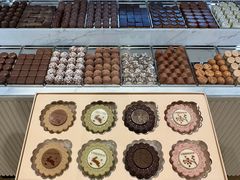 -Laderach 莱德拉(上海环贸iapm店)